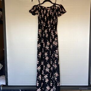 Magnolia Sky Black White Floral Off—shoulder Maxi Slit Size XL